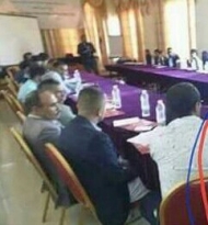 إب.. قيادي حوثي يقتحم ورشة عمل لحقوق الانسان بعشرات المسلحين ويهدد المشاركين بالاعتقال