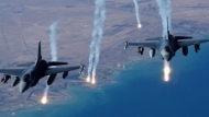 التحالف يقصف المليشيات بعمران