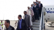 بن دغر برفقة عدد من الوزراء يصلون الى عدن لمباشرة أعمال ومهام الحكومة